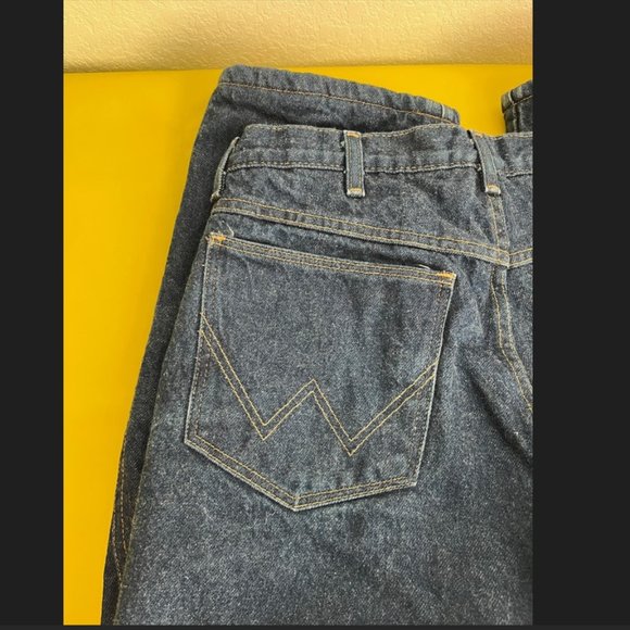 Men's Wrangler Rugged Wear Fleece Lined Jeans, Dark Wash, Size 34x30 - Picture 10 of 12